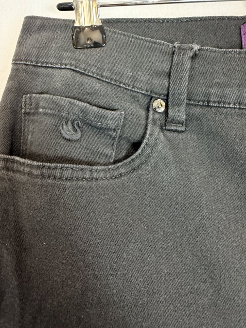 Gloria Vanderbilt Amanda Classic Tapered Jeans Womens Size 12 Black Denim - Picture 6 of 14